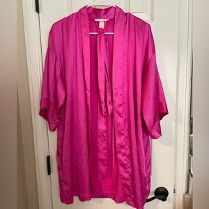Victoria’s Secret Satin Kimono Robe